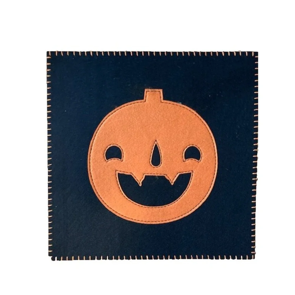 Vtg Halloween Jack O'Lantern Set of Five 15x15 pumpkin Felt Placements‎